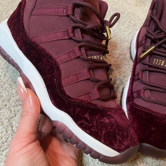 NIKE Air Jordan 11 Retro - Picture 4 of 7